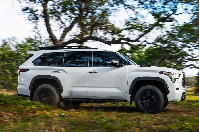 Toyota Sequoia full-size SUV revealed